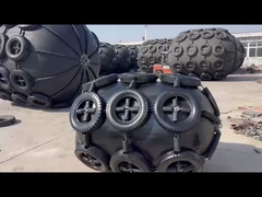 Pequeno guarda-chuvas de borracha inflável