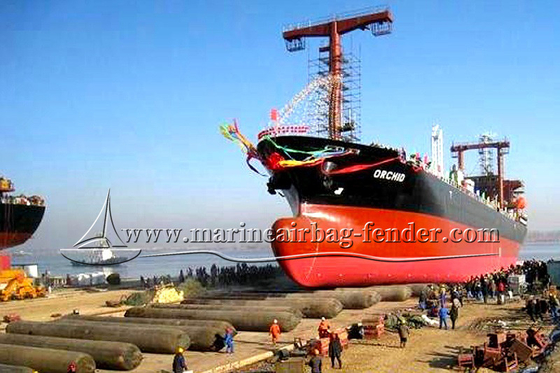 qualidade  Black Customized Ship Launching Airbag Lifting And Moving Marine Rubber Airbag fábrica