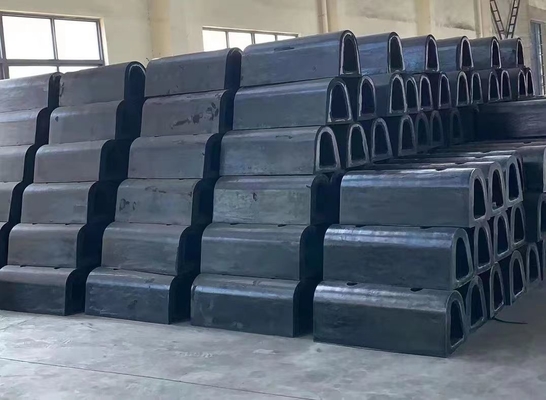 Fender de borracha negra do tipo D personalizado para navios e docas