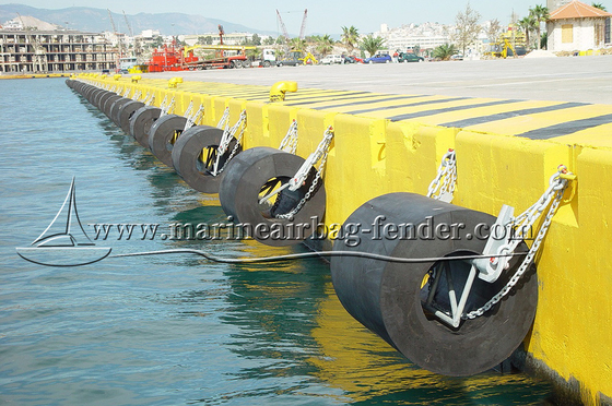Lançamento do navio Fender de borracha marinha preto com todos os acessórios