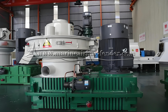 Máquina de pellets pneumática com redutor de carga pesada / sistema automático de lubrificação